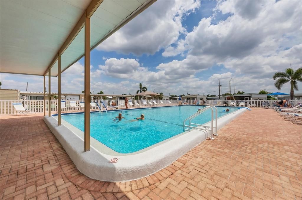 待售: $80,000 (1 贝兹, 1 浴室, 720 平方英尺)