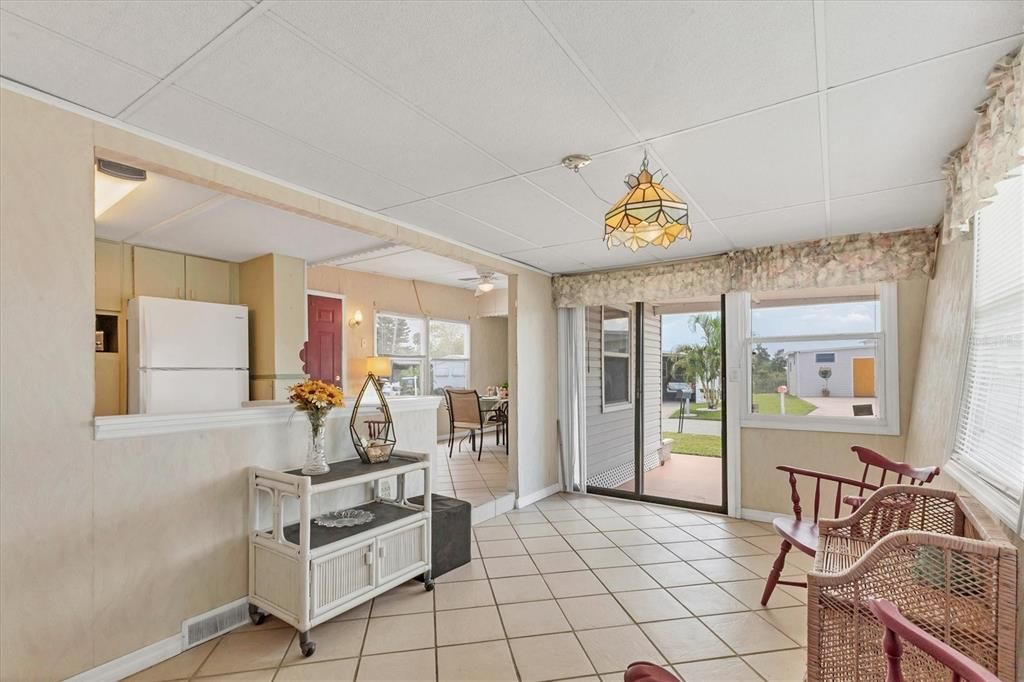 待售: $80,000 (1 贝兹, 1 浴室, 720 平方英尺)