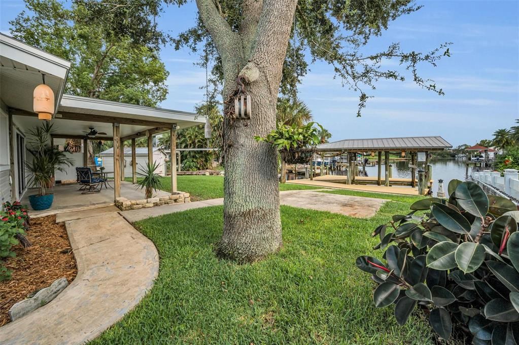 Active With Contract: $475,000 (2 beds, 2 baths, 1243 Square Feet)