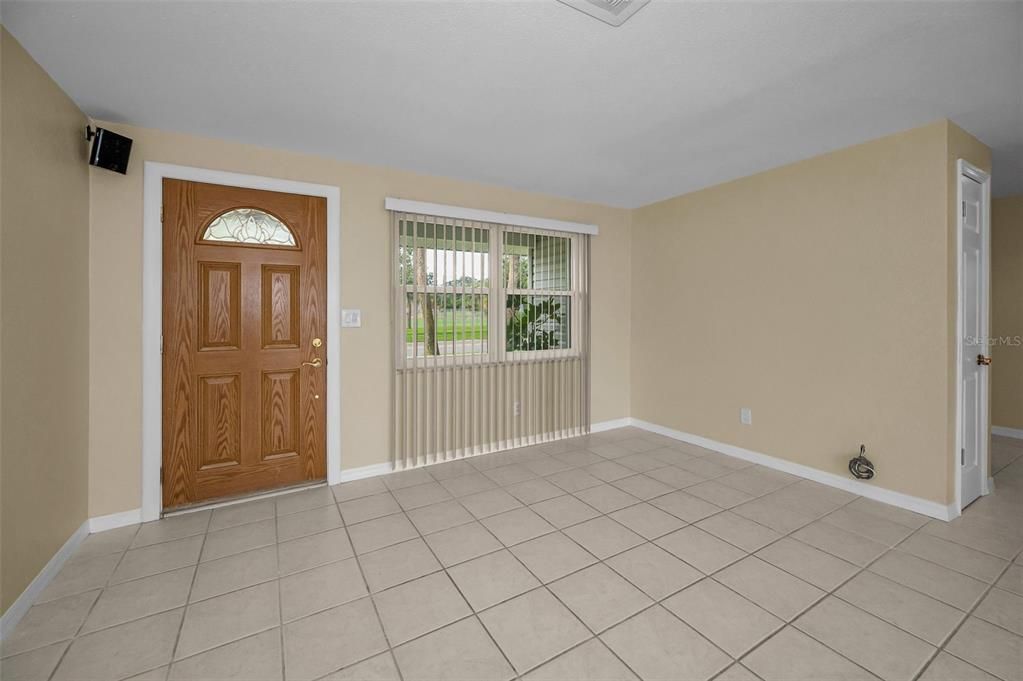 Active With Contract: $475,000 (2 beds, 2 baths, 1243 Square Feet)