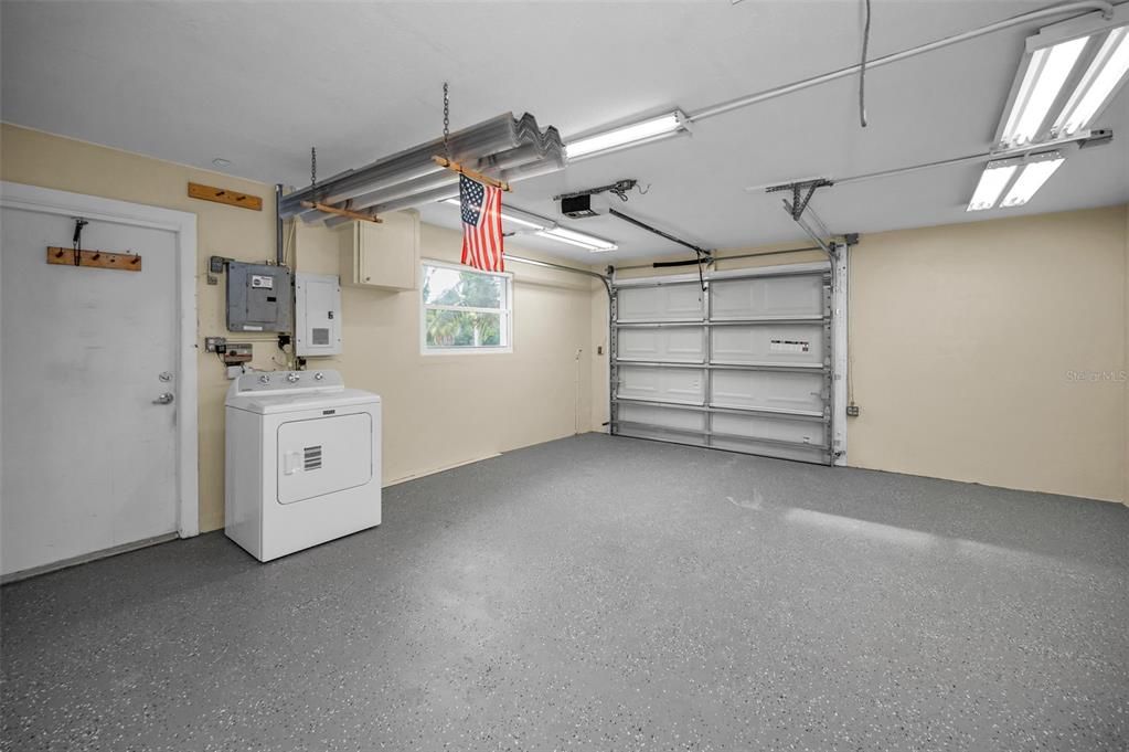 Active With Contract: $475,000 (2 beds, 2 baths, 1243 Square Feet)