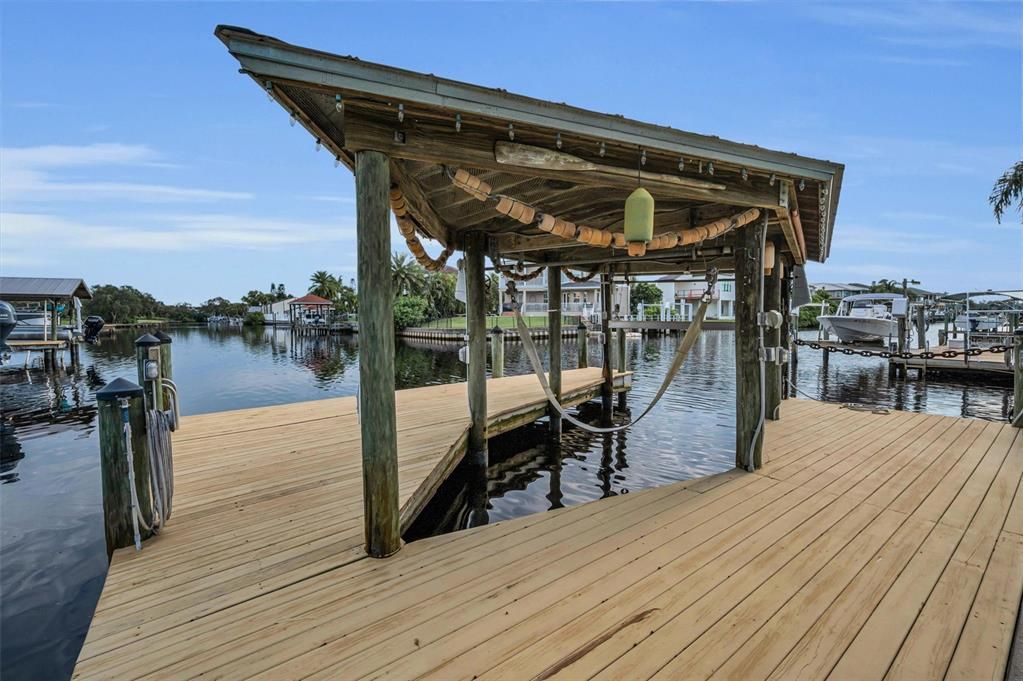 Active With Contract: $475,000 (2 beds, 2 baths, 1243 Square Feet)