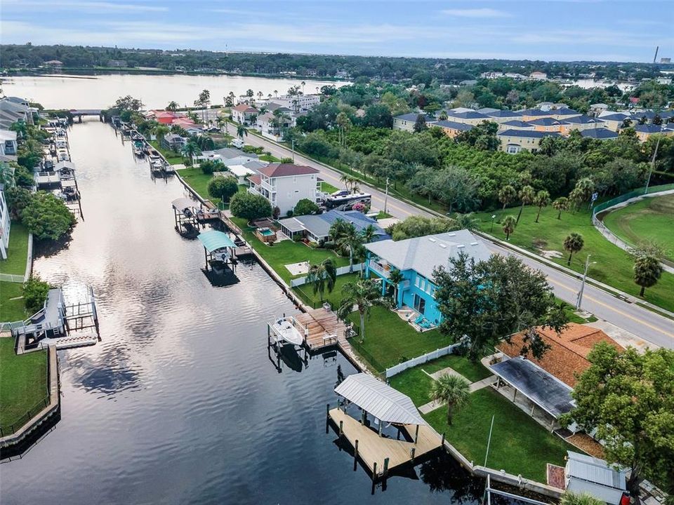 Active With Contract: $475,000 (2 beds, 2 baths, 1243 Square Feet)