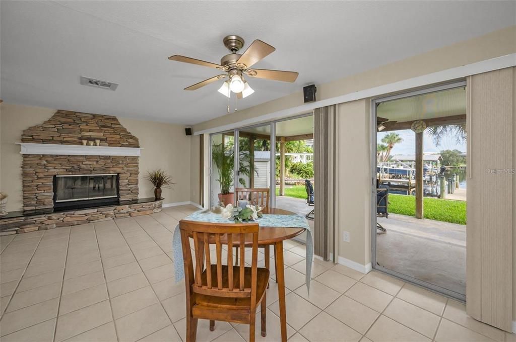 Active With Contract: $475,000 (2 beds, 2 baths, 1243 Square Feet)