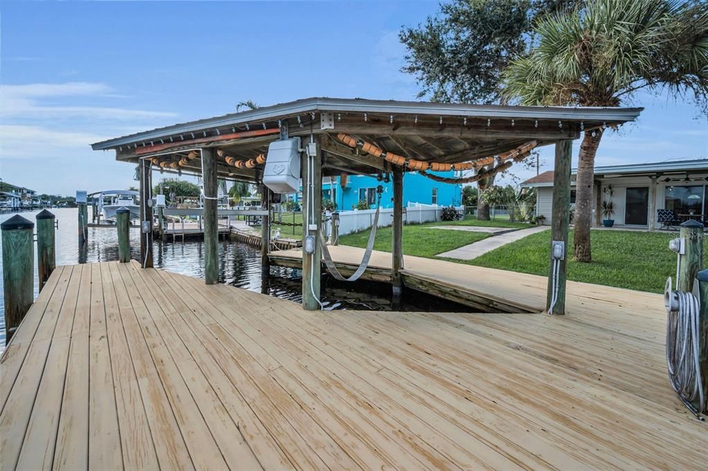 Active With Contract: $475,000 (2 beds, 2 baths, 1243 Square Feet)