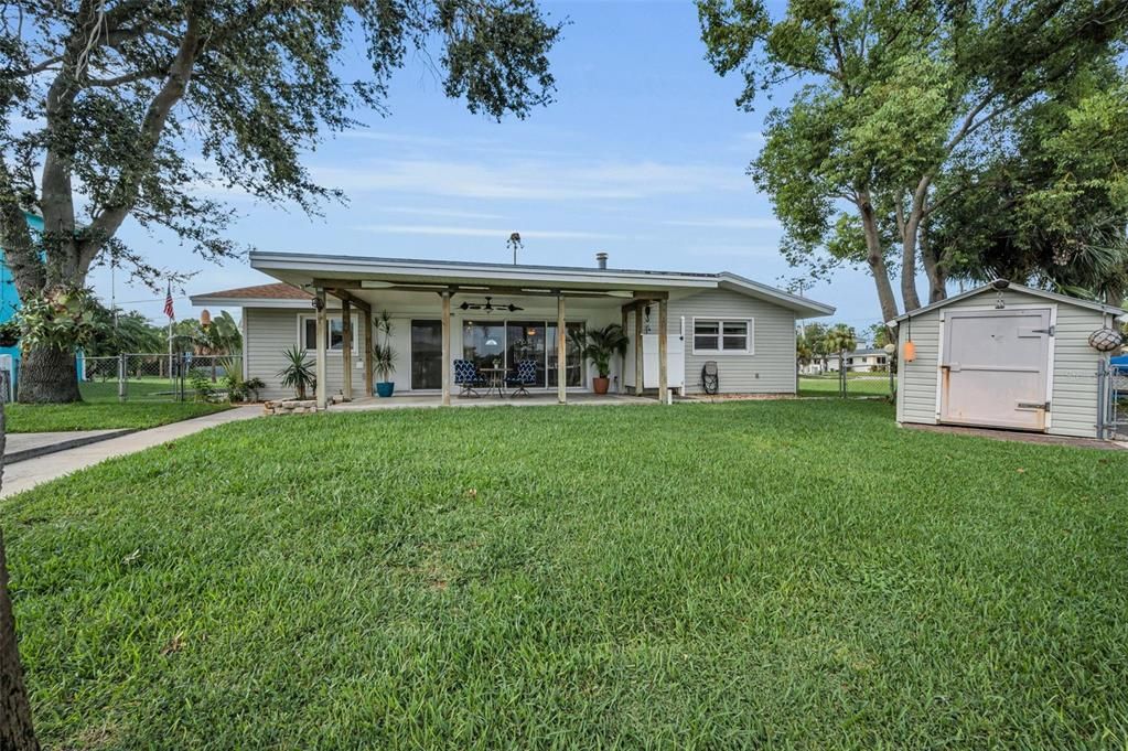 Active With Contract: $475,000 (2 beds, 2 baths, 1243 Square Feet)