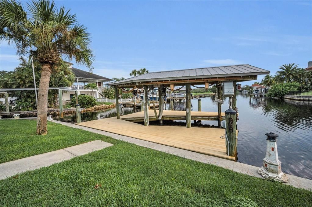 Active With Contract: $475,000 (2 beds, 2 baths, 1243 Square Feet)