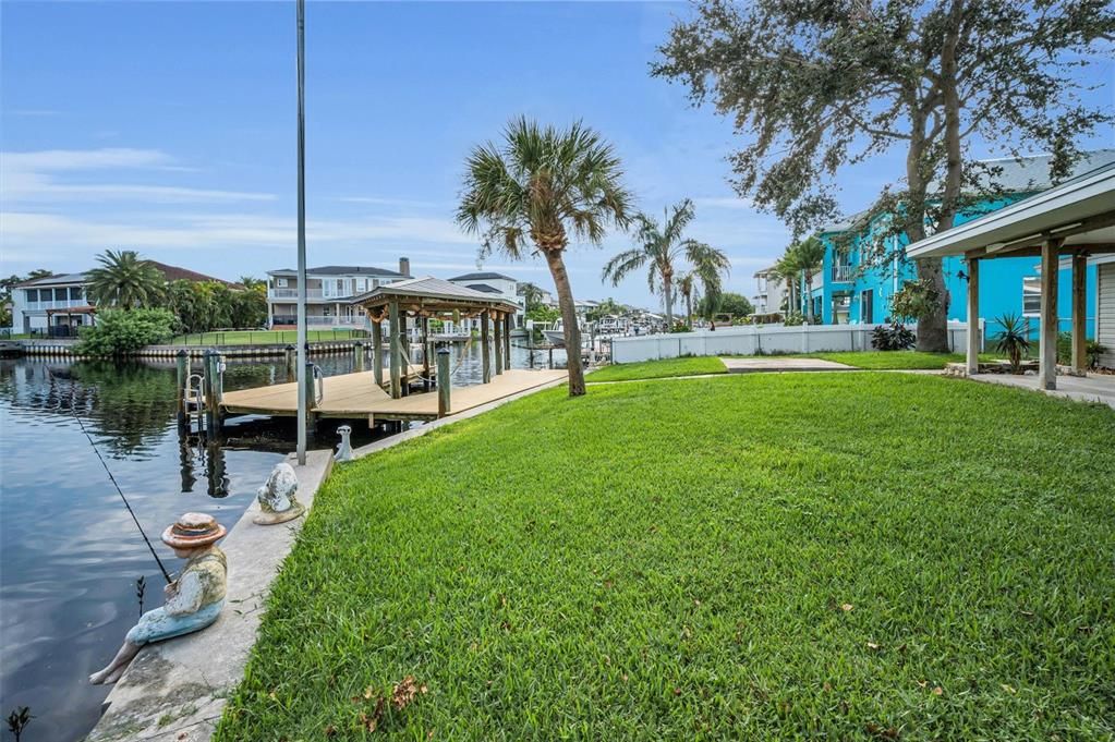 Active With Contract: $475,000 (2 beds, 2 baths, 1243 Square Feet)