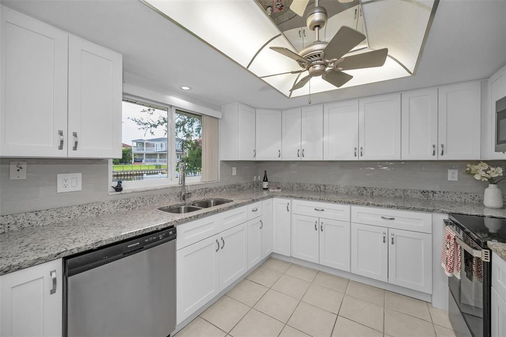 Active With Contract: $475,000 (2 beds, 2 baths, 1243 Square Feet)