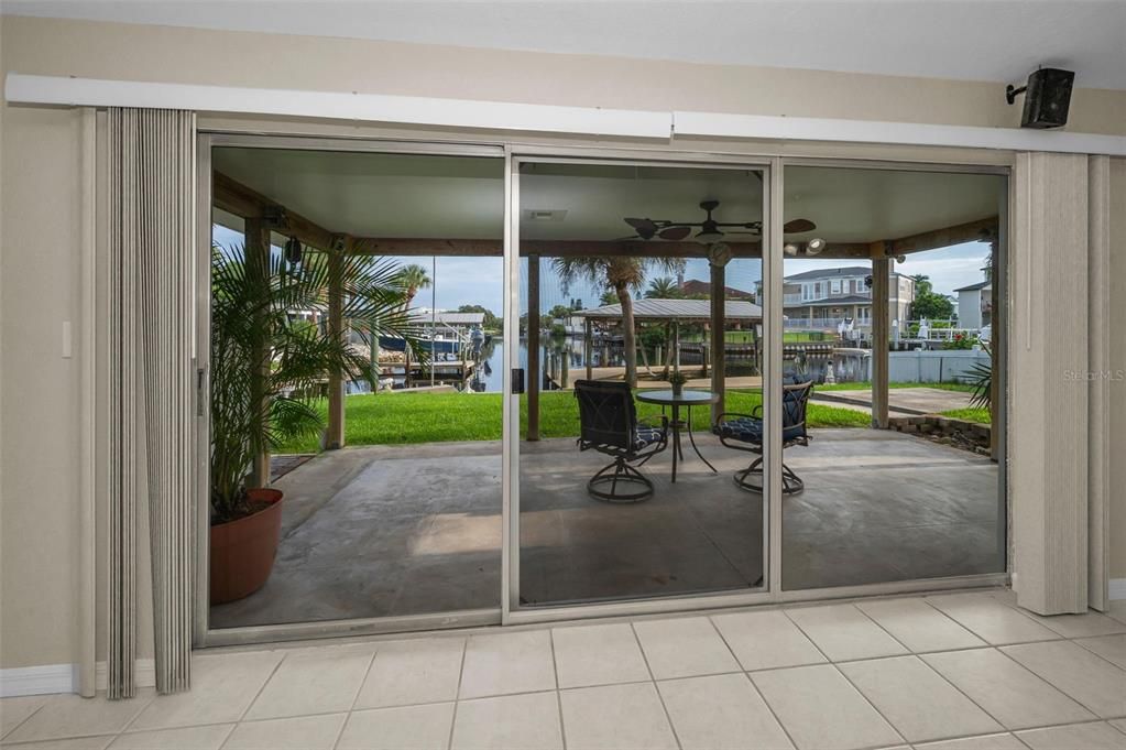 Active With Contract: $475,000 (2 beds, 2 baths, 1243 Square Feet)