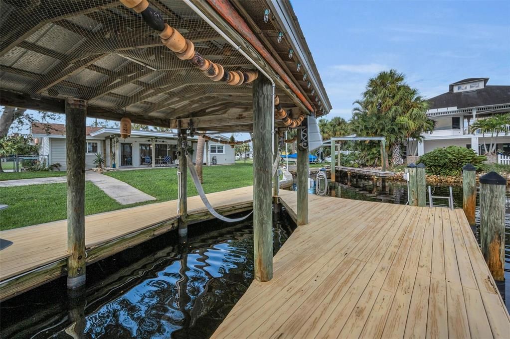 Active With Contract: $475,000 (2 beds, 2 baths, 1243 Square Feet)