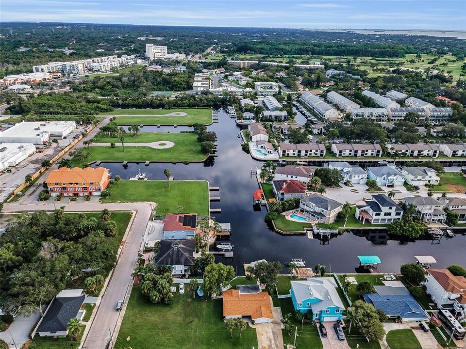 Active With Contract: $475,000 (2 beds, 2 baths, 1243 Square Feet)