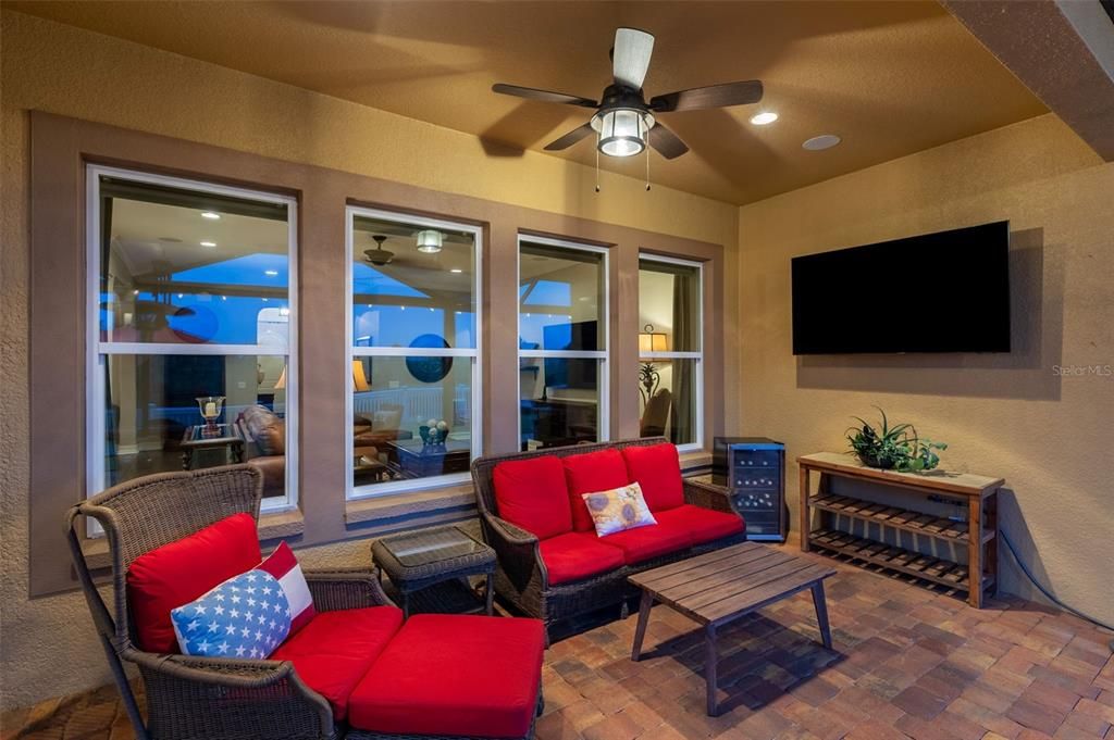 For Sale: $769,900 (4 beds, 3 baths, 2584 Square Feet)