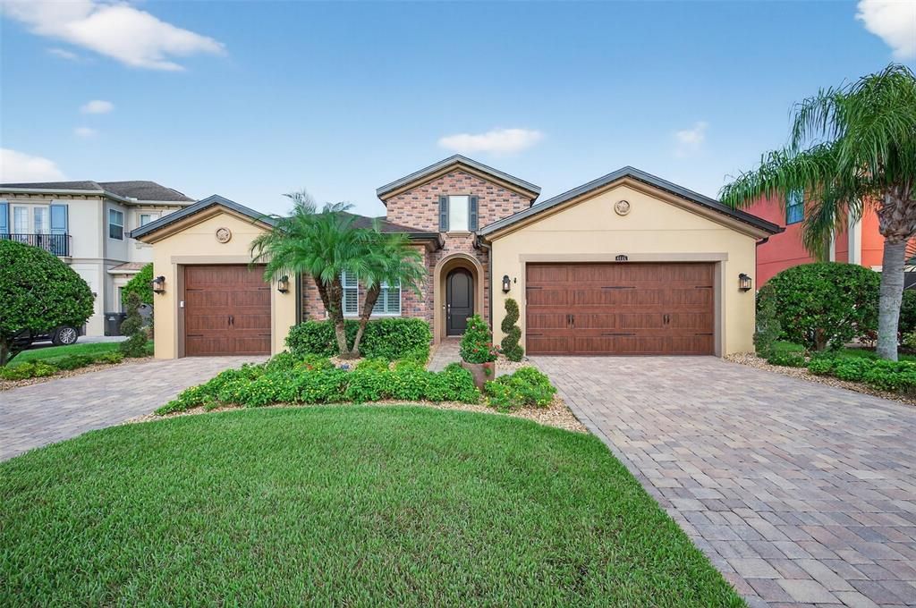 For Sale: $769,900 (4 beds, 3 baths, 2584 Square Feet)