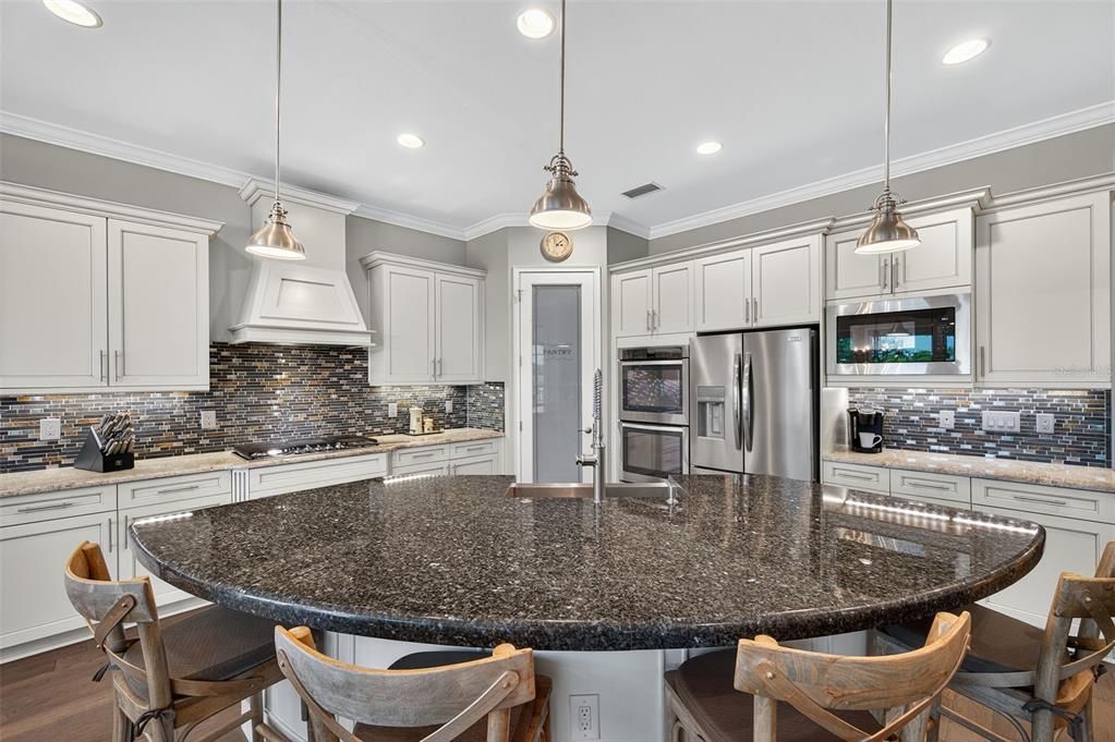 For Sale: $769,900 (4 beds, 3 baths, 2584 Square Feet)