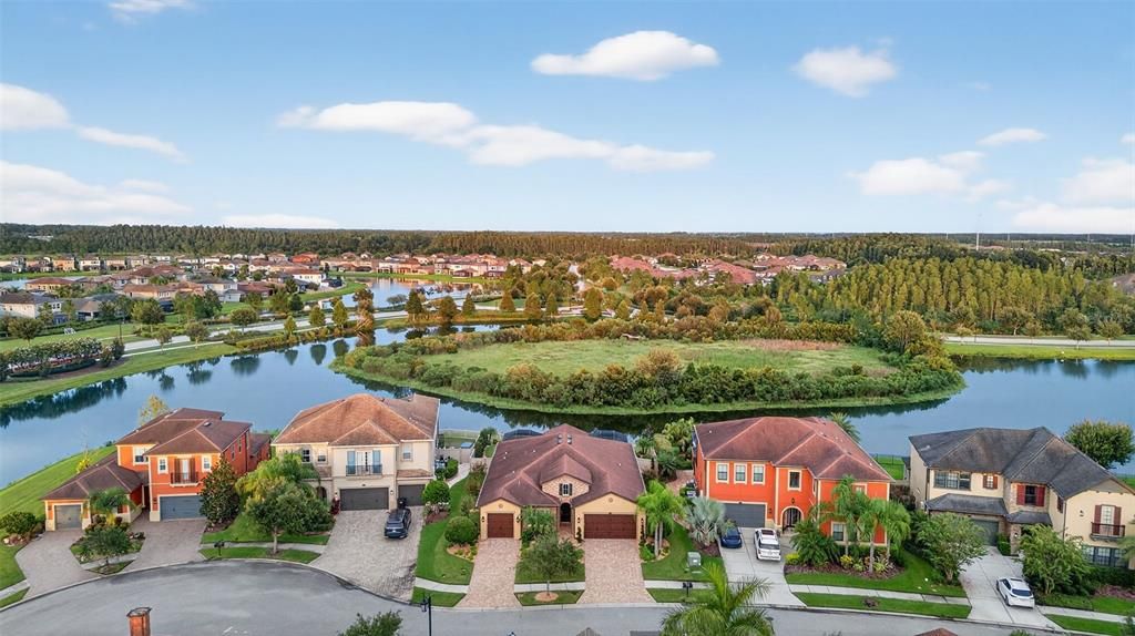 For Sale: $769,900 (4 beds, 3 baths, 2584 Square Feet)