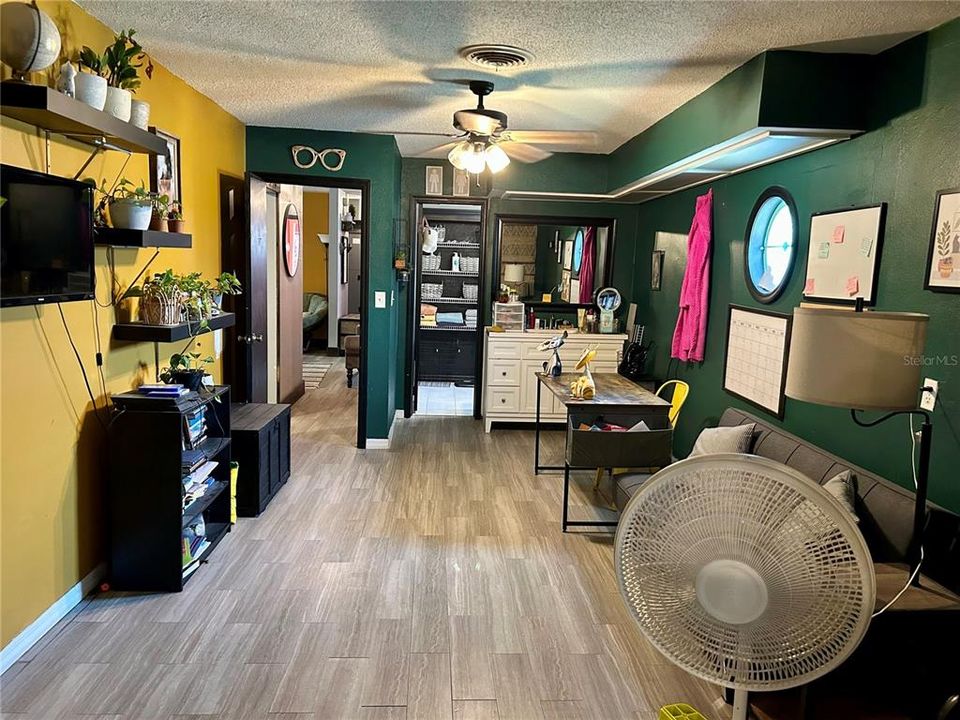 En Venta: $289,500 (3 camas, 2 baños, 2738 Pies cuadrados)