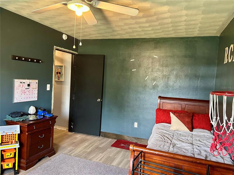 En Venta: $289,500 (3 camas, 2 baños, 2738 Pies cuadrados)