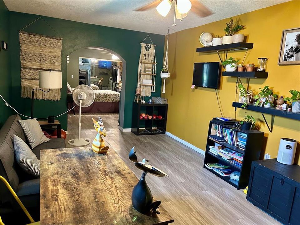 En Venta: $289,500 (3 camas, 2 baños, 2738 Pies cuadrados)