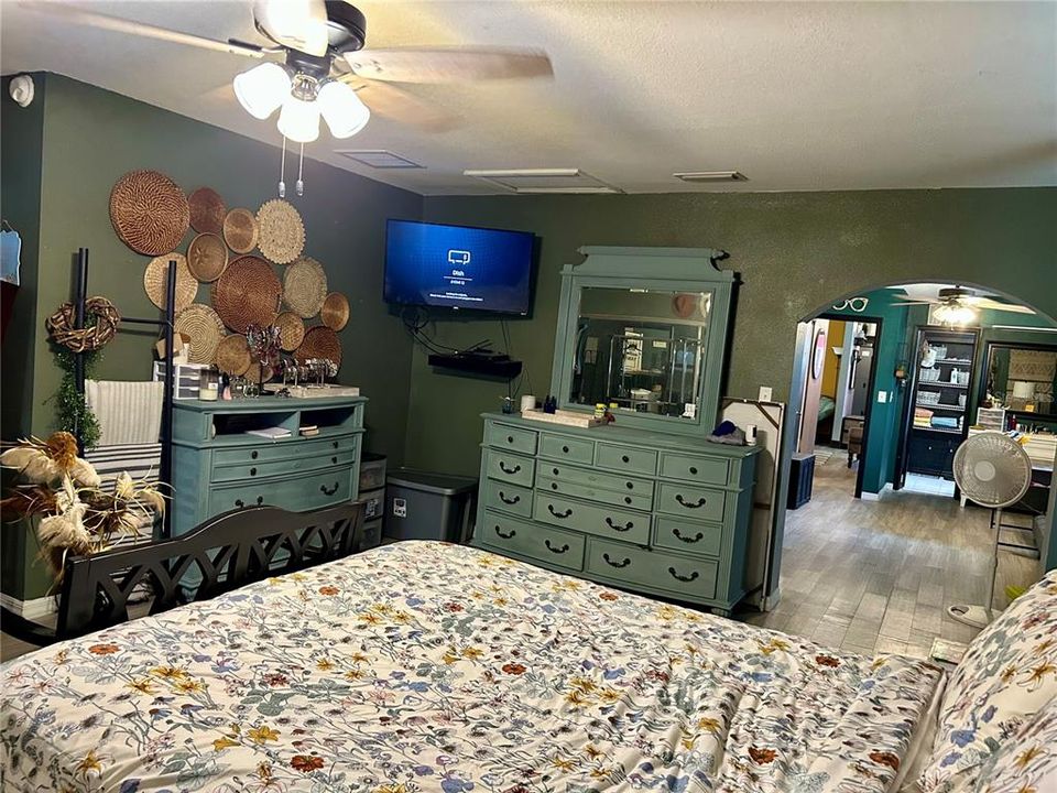 En Venta: $289,500 (3 camas, 2 baños, 2738 Pies cuadrados)