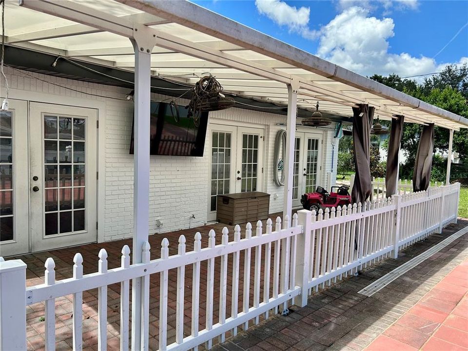 En Venta: $289,500 (3 camas, 2 baños, 2738 Pies cuadrados)