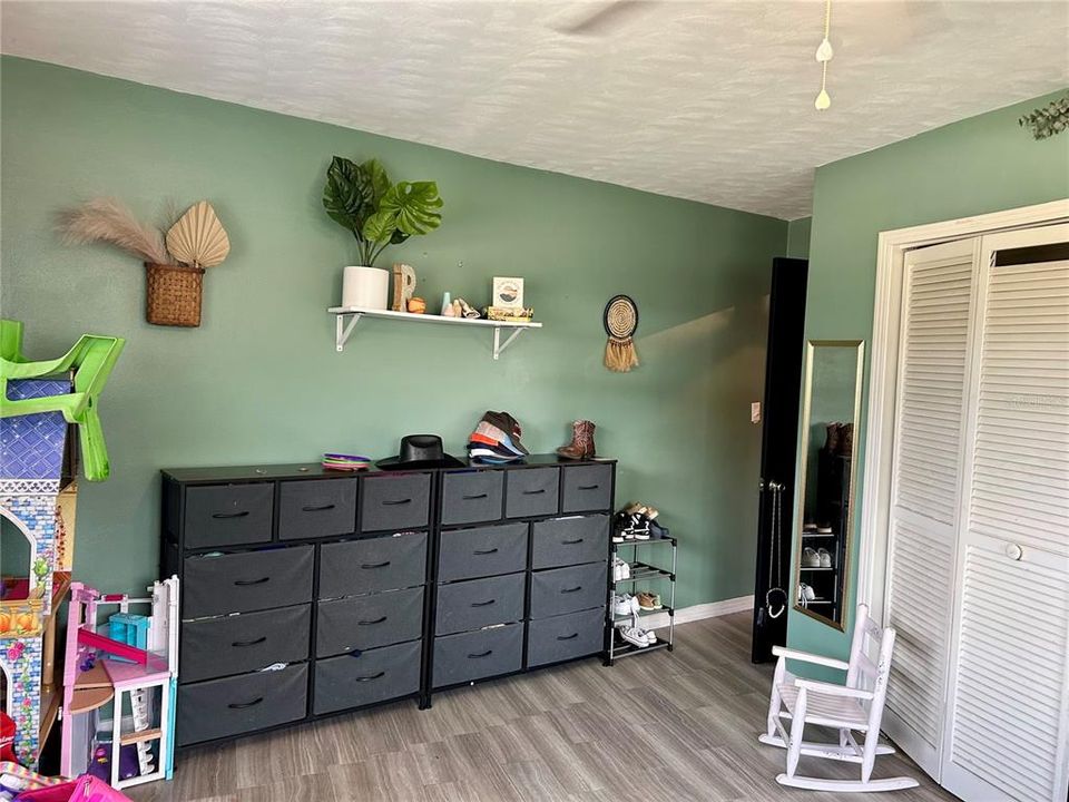 En Venta: $289,500 (3 camas, 2 baños, 2738 Pies cuadrados)