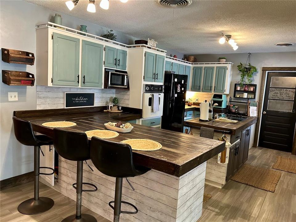 En Venta: $289,500 (3 camas, 2 baños, 2738 Pies cuadrados)