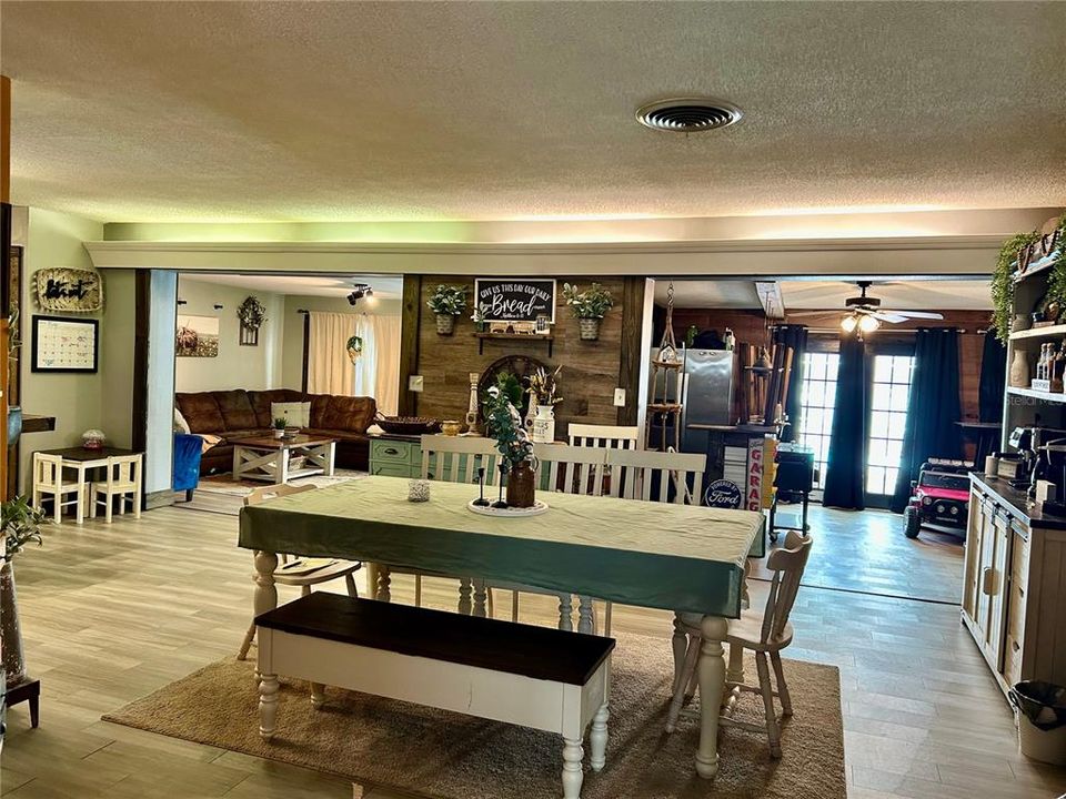 En Venta: $289,500 (3 camas, 2 baños, 2738 Pies cuadrados)