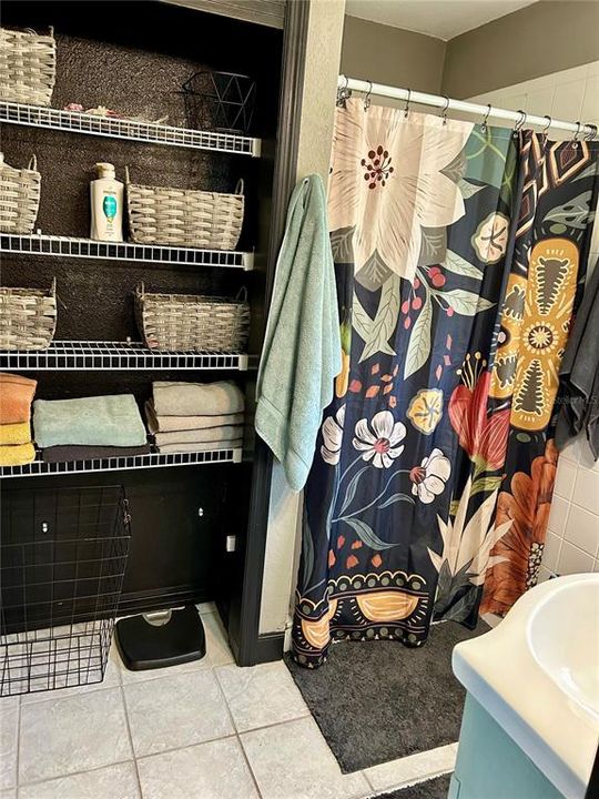 En Venta: $289,500 (3 camas, 2 baños, 2738 Pies cuadrados)