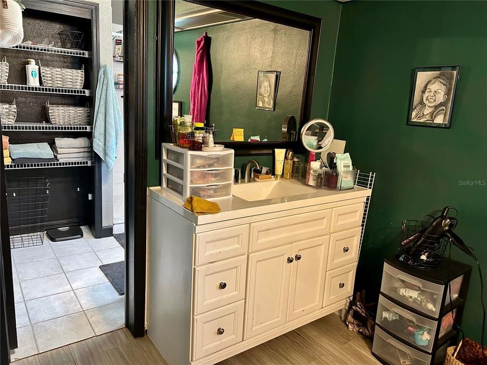 En Venta: $289,500 (3 camas, 2 baños, 2738 Pies cuadrados)