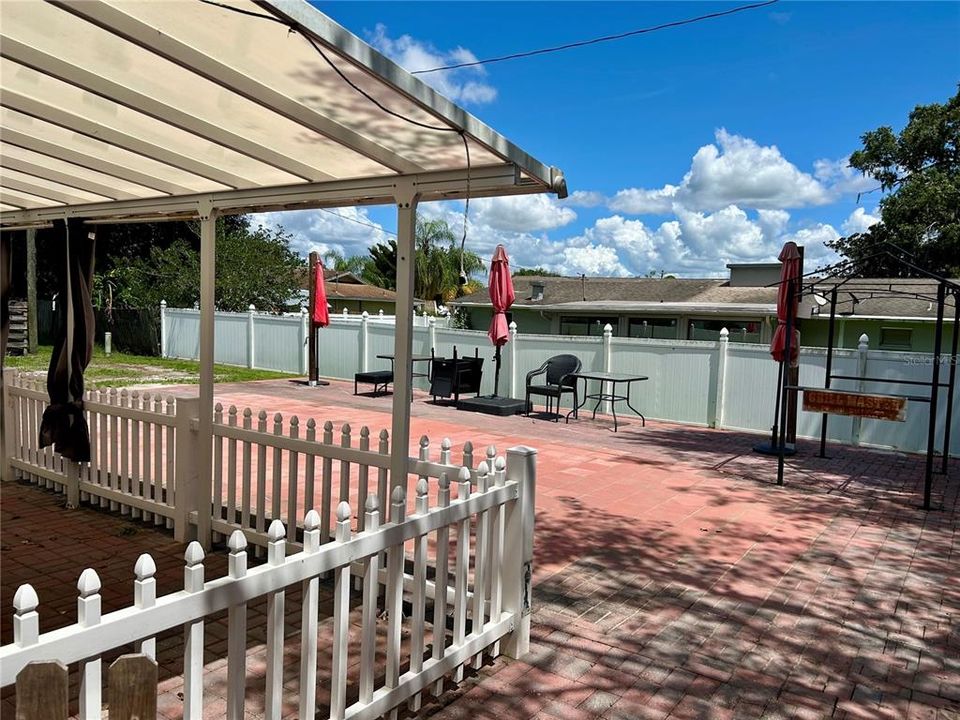 En Venta: $289,500 (3 camas, 2 baños, 2738 Pies cuadrados)