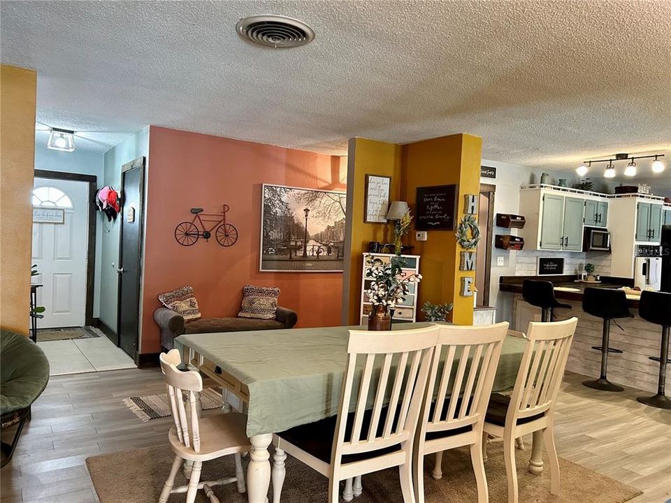 En Venta: $289,500 (3 camas, 2 baños, 2738 Pies cuadrados)