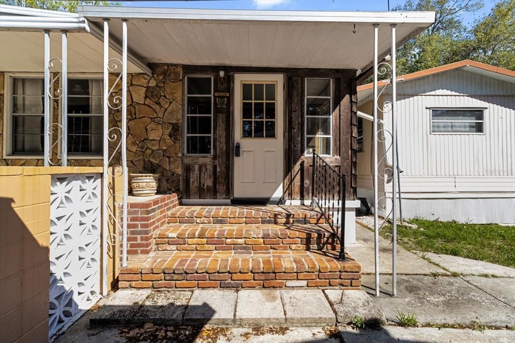 For Sale: $269,000 (4 beds, 3 baths, 1608 Square Feet)