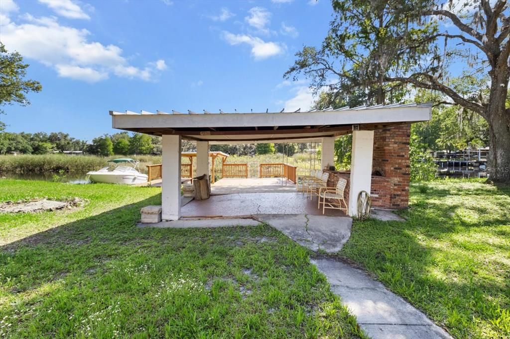 For Sale: $269,000 (4 beds, 3 baths, 1608 Square Feet)