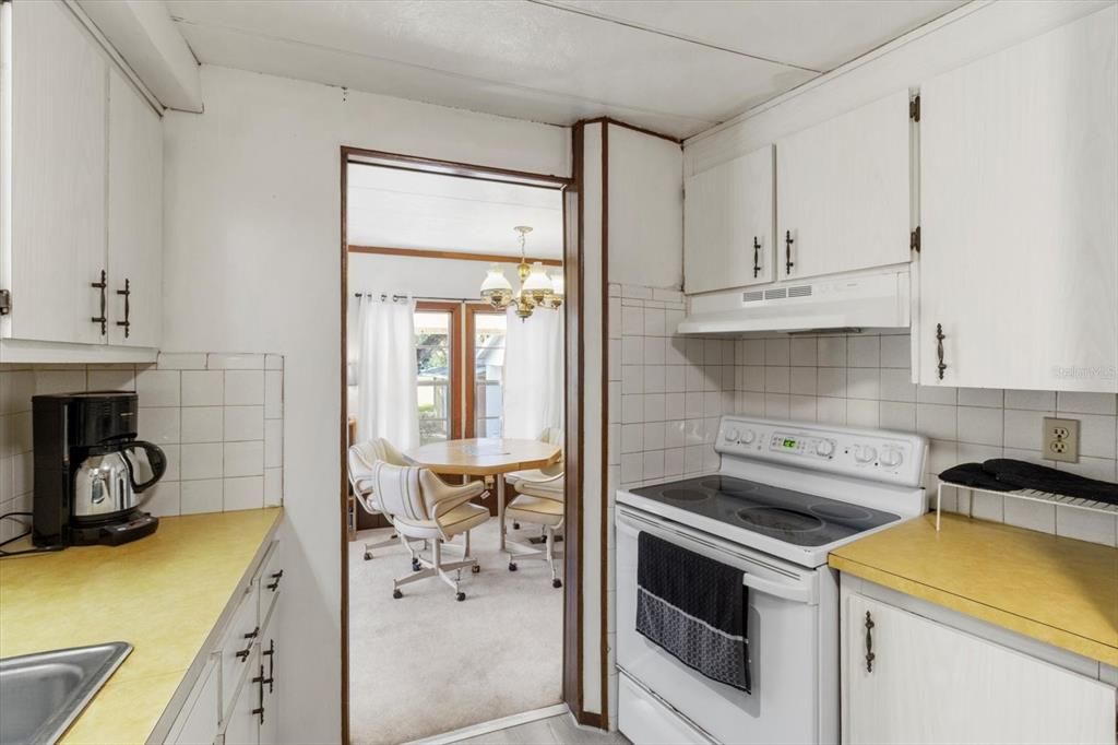 For Sale: $269,000 (4 beds, 3 baths, 1608 Square Feet)