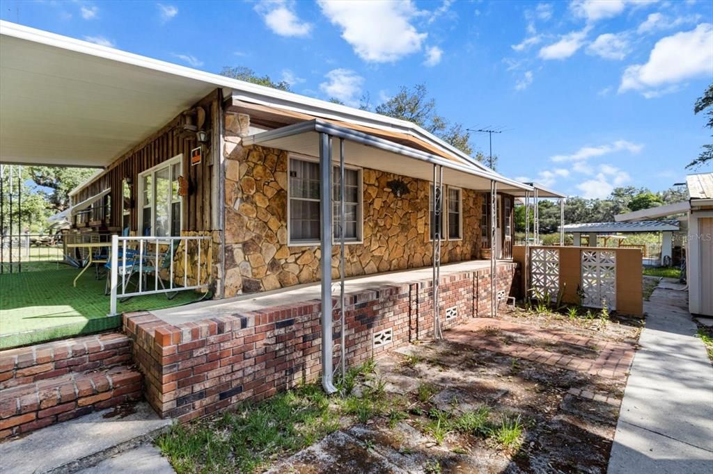 For Sale: $269,000 (4 beds, 3 baths, 1608 Square Feet)