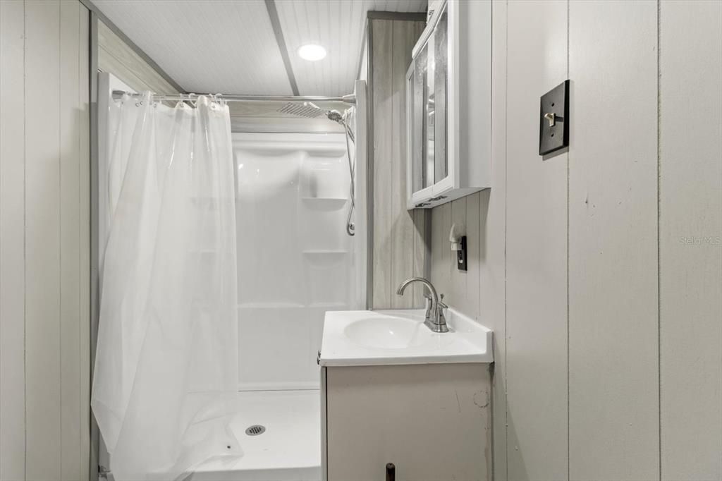 For Sale: $269,000 (4 beds, 3 baths, 1608 Square Feet)