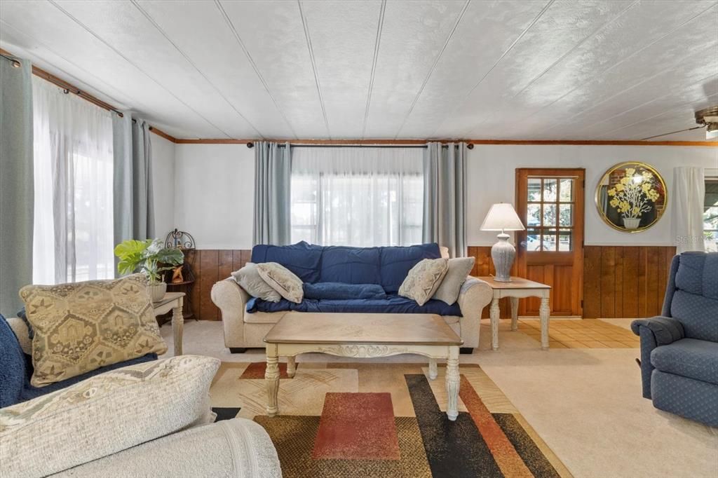 For Sale: $269,000 (4 beds, 3 baths, 1608 Square Feet)