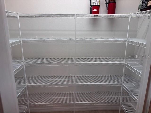 На продажу: $389,950 (3 спален, 2 ванн, 2133 Квадратных фут)