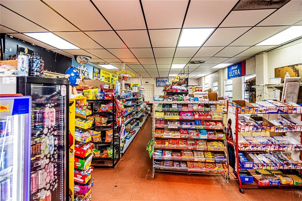 待售: $415,000 (0 贝兹, 0 浴室, 1960 平方英尺)