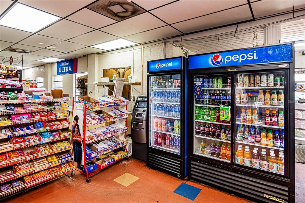 待售: $415,000 (0 贝兹, 0 浴室, 1960 平方英尺)