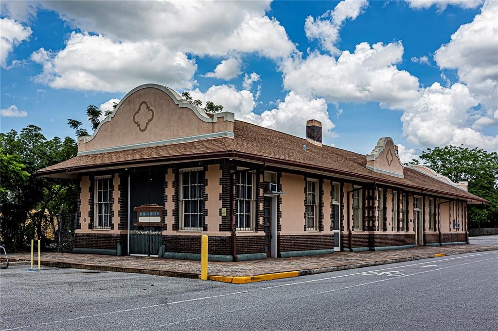 待售: $415,000 (0 贝兹, 0 浴室, 1960 平方英尺)