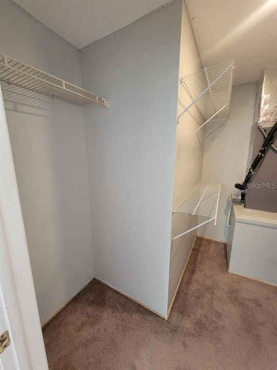 На продажу: $115,000 (2 спален, 2 ванн, 1135 Квадратных фут)