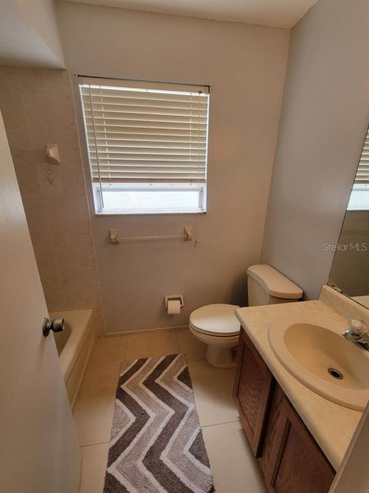 На продажу: $115,000 (2 спален, 2 ванн, 1135 Квадратных фут)