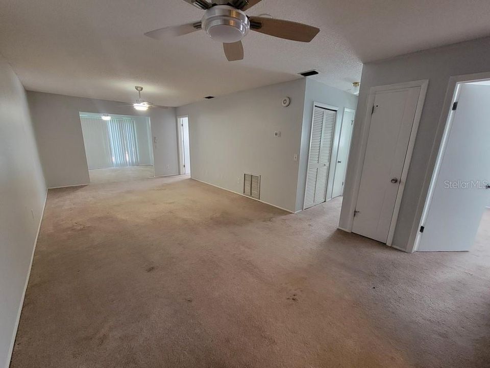 На продажу: $115,000 (2 спален, 2 ванн, 1135 Квадратных фут)