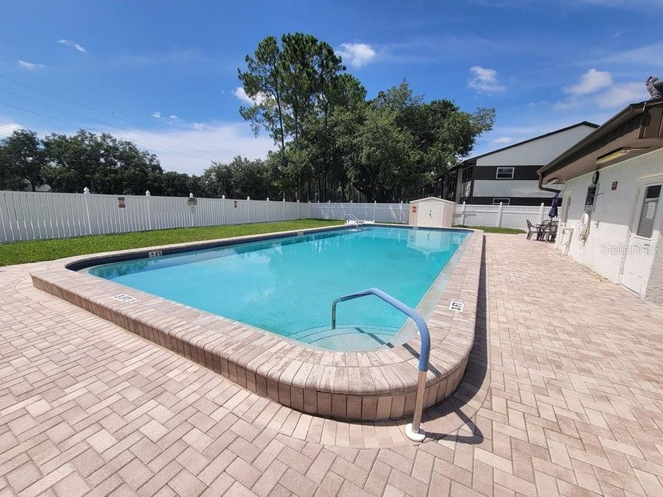 На продажу: $115,000 (2 спален, 2 ванн, 1135 Квадратных фут)