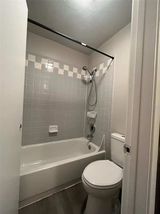 В аренду: $425 (4 спален, 2 ванн, 1177 Квадратных фут)