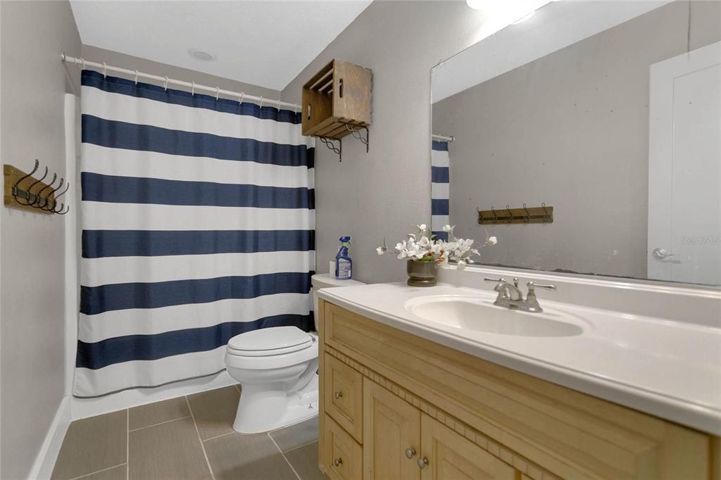 待售: $599,999 (4 贝兹, 2 浴室, 2530 平方英尺)