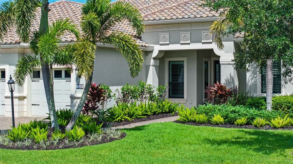 For Sale: $1,240,000 (4 beds, 4 baths, 3370 Square Feet)