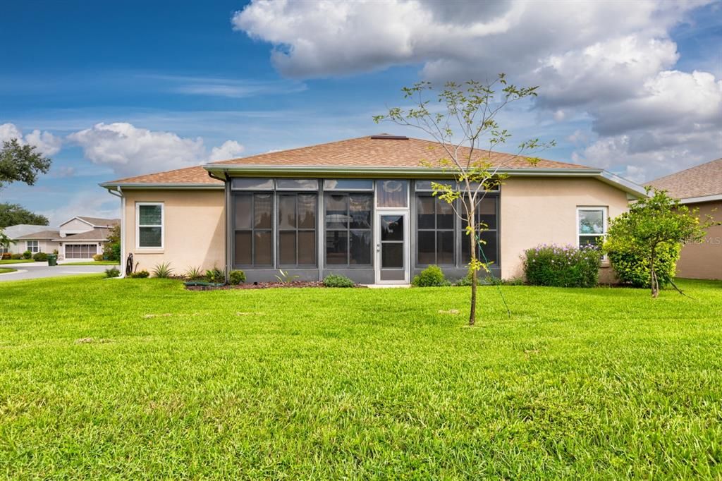 合同活跃: $335,000 (3 贝兹, 2 浴室, 1732 平方英尺)